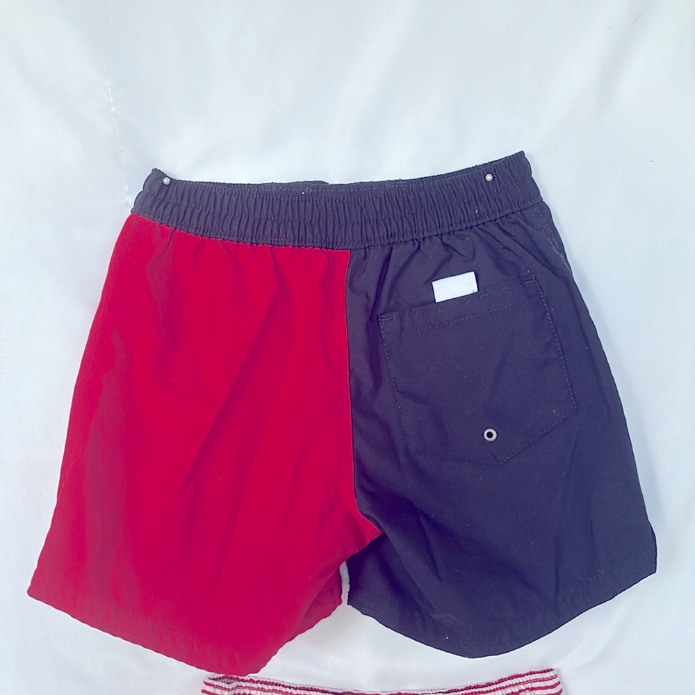 VINTAGE 2002 SET OF 2 BABYGAP PATRIOTIC SWIMSUIT TRUNKS 12-18 MONTHS - LIKE NEW! - Picture 6 of 13